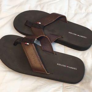 Tommy flip-flops